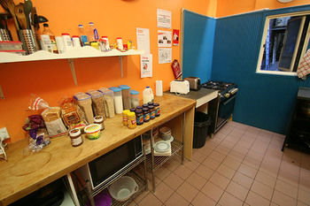 Zing Backpackers - Accommodation Rockhampton 0