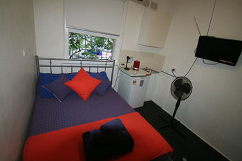 Zing Backpackers - Accommodation Rockhampton 3