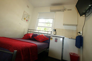 Zing Backpackers - Accommodation Rockhampton 6