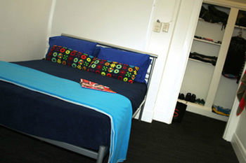 Zing Backpackers - Accommodation Rockhampton 7