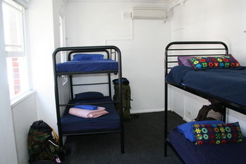 Zing Backpackers - Accommodation Rockhampton 10