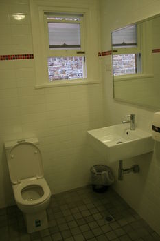 Zing Backpackers - Accommodation Rockhampton 11