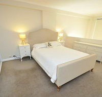 Darlinghurst 607 Pop Furnished Apartment - Accommodation Rockhampton