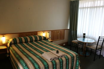 The Hermitage Motel - Accommodation Rockhampton 4