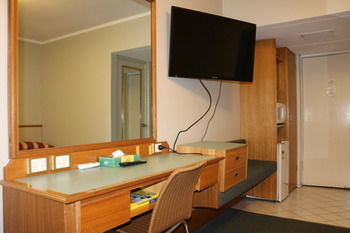 The Hermitage Motel - Accommodation Rockhampton 9