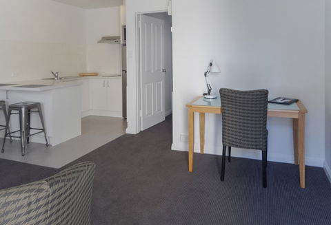 BEST WESTERN Fawkner Airport Motor Inn And Serviced Apartments - Accommodation Rockhampton 2