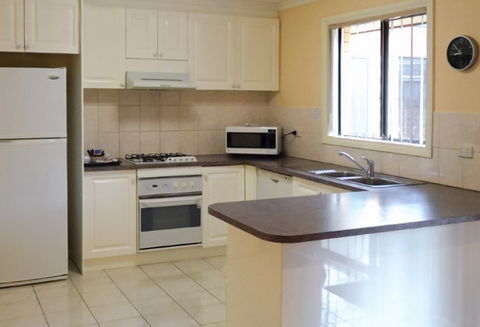 BEST WESTERN Fawkner Airport Motor Inn And Serviced Apartments - Accommodation Rockhampton 4