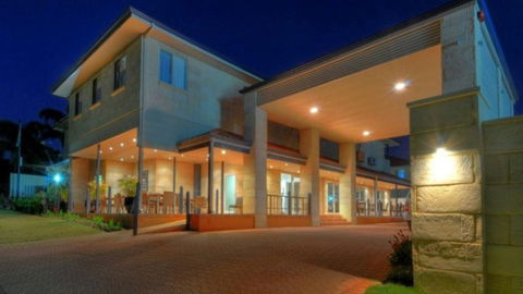 BEST WESTERN PLUS Kalbarri Edge Resort - Accommodation Rockhampton 3