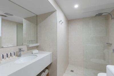 Canterbury International Hotel - Accommodation Rockhampton 3