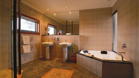 Meringa Springs - Accommodation Rockhampton 4