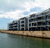 Dolphin Quay Apartment Hotel - Accommodation Rockhampton