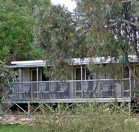 Donald Riverside Motel
