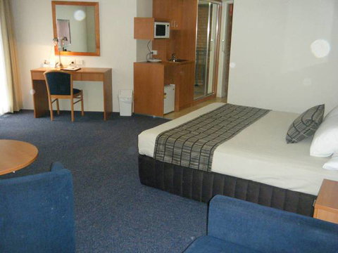 Galaxy Motel - Accommodation Rockhampton 2