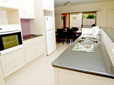 Haven On Haynes - Accommodation Rockhampton 3