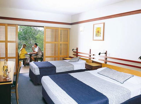 Mercure Kingfisher Bay Resort - Accommodation Rockhampton 3