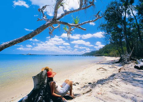 Mercure Kingfisher Bay Resort - Accommodation Rockhampton 8