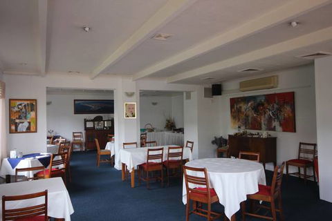 Normandie Motel & Function Centre - Accommodation Rockhampton 2