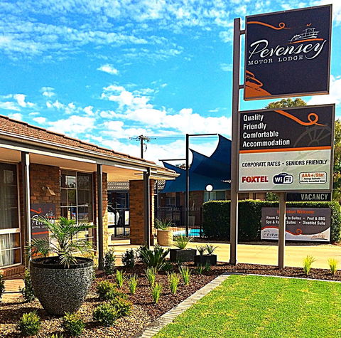 Pevensey Motor Lodge - Accommodation Rockhampton 0