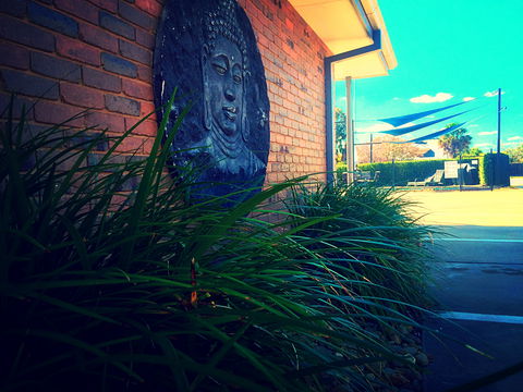Pevensey Motor Lodge - Accommodation Rockhampton 1