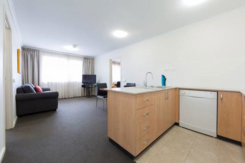 Premier Hotel & Apartments - Accommodation Rockhampton 1