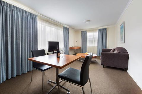 Premier Hotel & Apartments - Accommodation Rockhampton 4