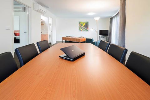 Premier Hotel & Apartments - Accommodation Rockhampton 5