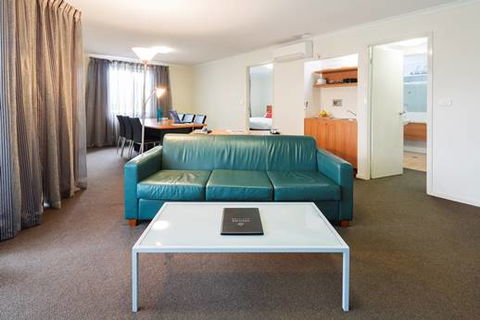 Premier Hotel & Apartments - Accommodation Rockhampton 12