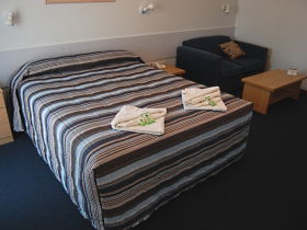 BEST WESTERN Bass And Flinders Motor Inn - Accommodation Rockhampton 0