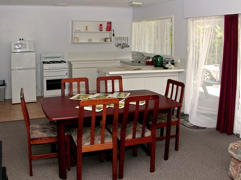 Tudor Apartments - Accommodation Rockhampton 1