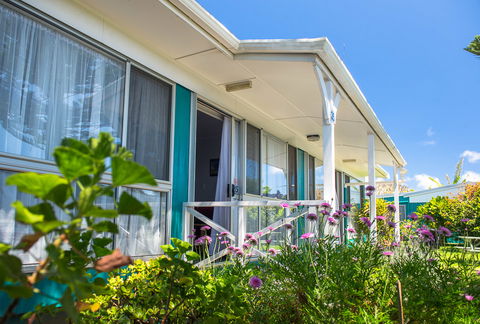 Tudor Apartments - Accommodation Rockhampton 2
