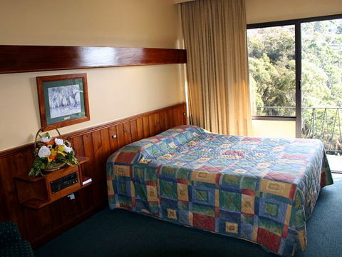 Village Family Motor Inn - Accommodation Rockhampton 4