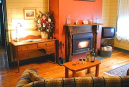 Willowbrook Cottages B&Bs - Accommodation Rockhampton 0