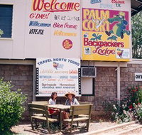 Palm Court Kookaburra Backpackers - Accommodation Rockhampton