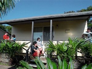 Canton Beach Waterfront Tourist Park - Accommodation Rockhampton 0