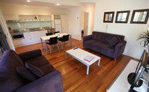 Moby's Beachside Retreat - Accommodation Rockhampton 4