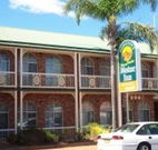 Hamiltons Henry Parkes Motor Inn - Accommodation Rockhampton