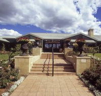 Harrigan's Irish Pub and Accommodation - Accommodation Rockhampton