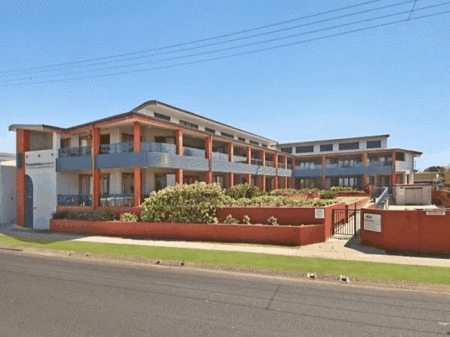 Lennox Point Holiday Apartments - Accommodation Rockhampton 0