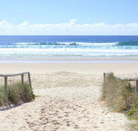 Golden Riviera Beach Resort - Accommodation Rockhampton