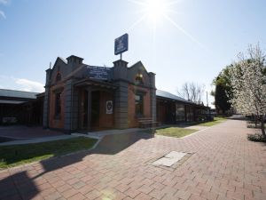 Willow Tree Inn - Accommodation Rockhampton 4