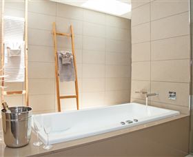 Mirage Whitsundays - Accommodation Rockhampton 1