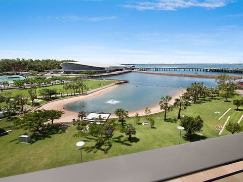 Akuna Waterfront - Accommodation Rockhampton 3