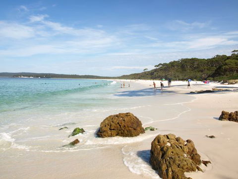 Crystal Waters - Accommodation Rockhampton 0