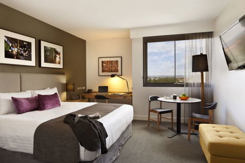 East Hotel + Apartments - Accommodation Rockhampton 5