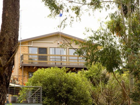 Chisholm Heights CBD Accommodation - Accommodation Rockhampton 4
