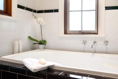 Oak Tree Lodge - Accommodation Rockhampton 3