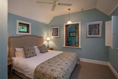 Oak Tree Lodge - Accommodation Rockhampton 11
