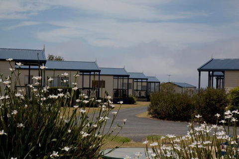 Swan Bay Holiday Park - Accommodation Rockhampton 0