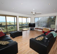 LJ Hooker Goolwa Holiday Rentals - 39 Bradford Road Goolwa Beach - Accommodation Rockhampton