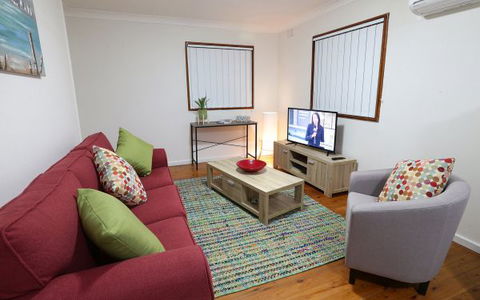 Waratah Beach Breaks - Accommodation Rockhampton 0
